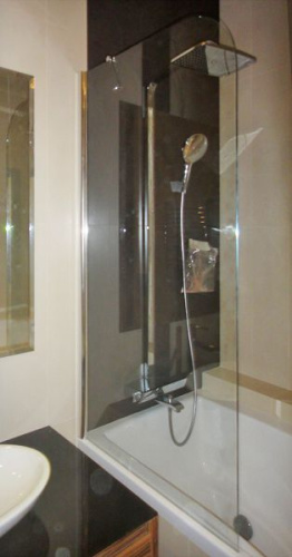Шторка на ванну GuteWetter Lux Pearl GV-601A левая 60 см стекло бесцветное, профиль хром фото 2