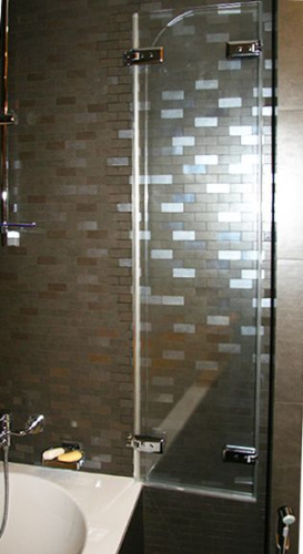 Шторка на ванну GuteWetter Trend Pearl GV-862B правая 110 см стекло бесцветное, фурнитура хром фото 4