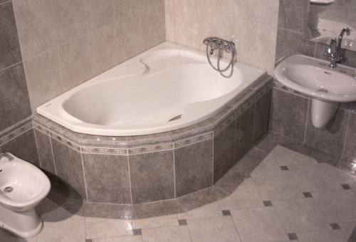 Акриловая ванна Ravak Rosa I R 140x105 с ножками фото 3