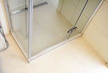 Душевой уголок GuteWetter Lux Square GK-103 правый 100x100 см стекло бесцветное, профиль хром